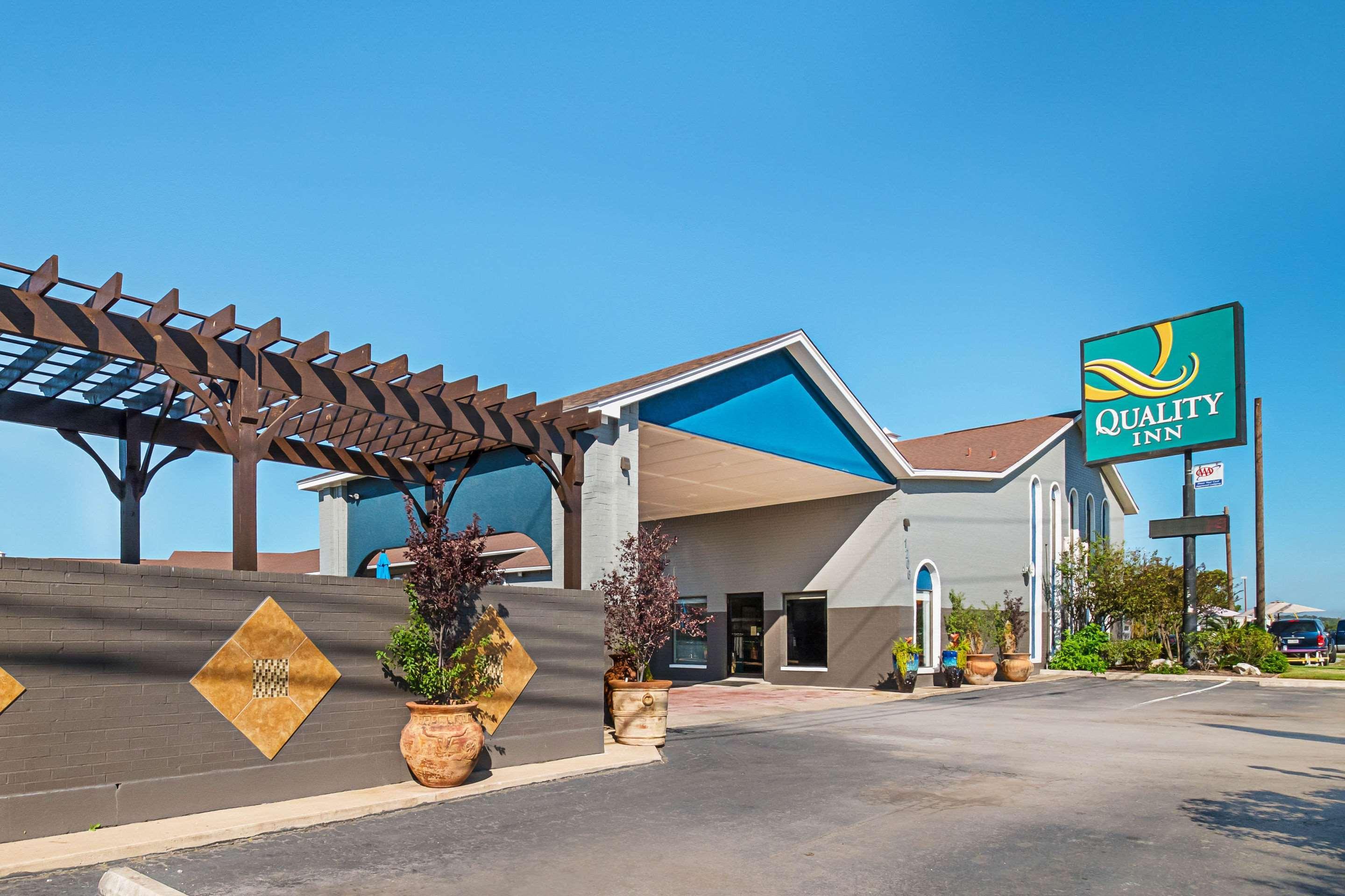 Quality Inn Near Lake Marble Falls Exteriér fotografie