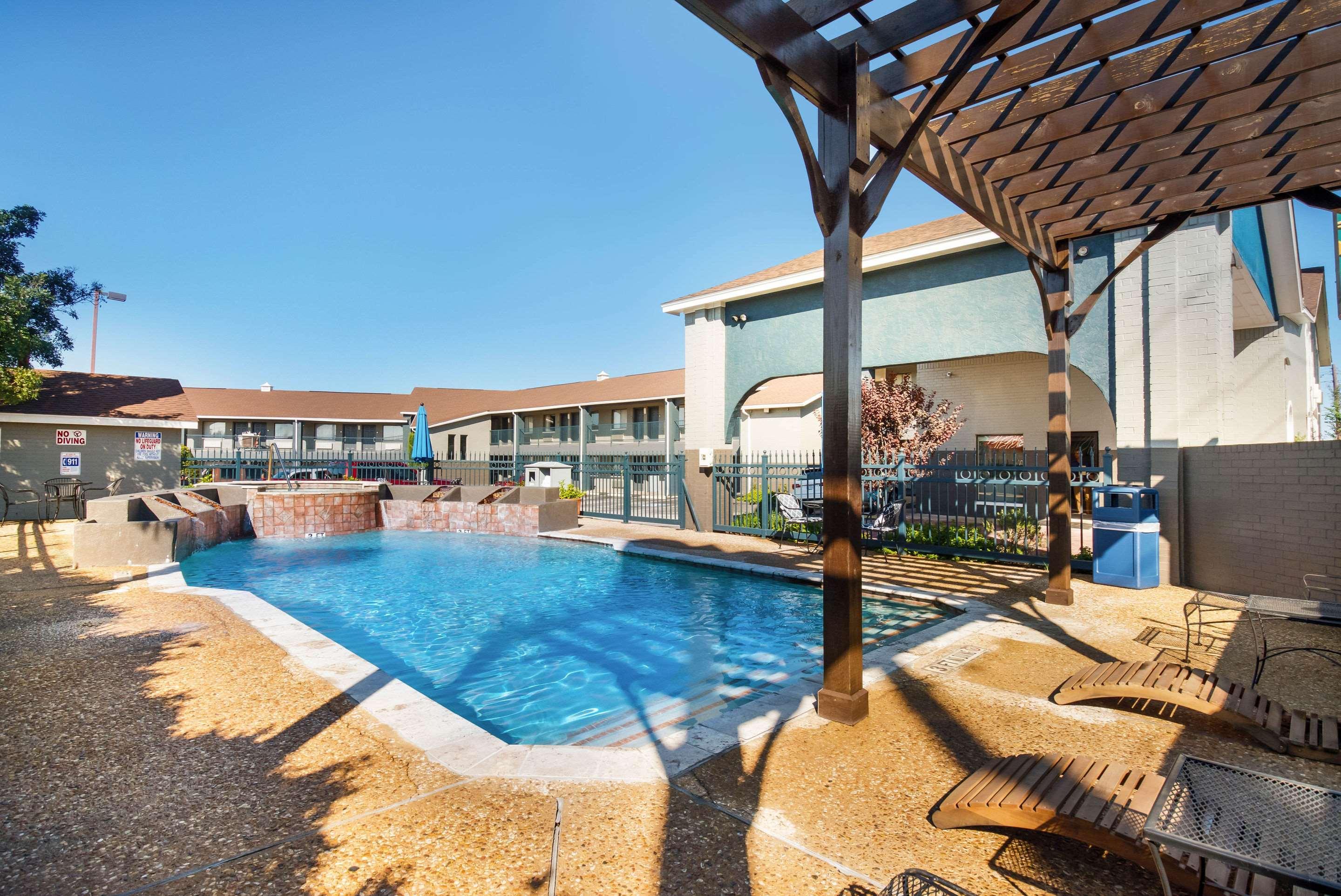 Quality Inn Near Lake Marble Falls Exteriér fotografie