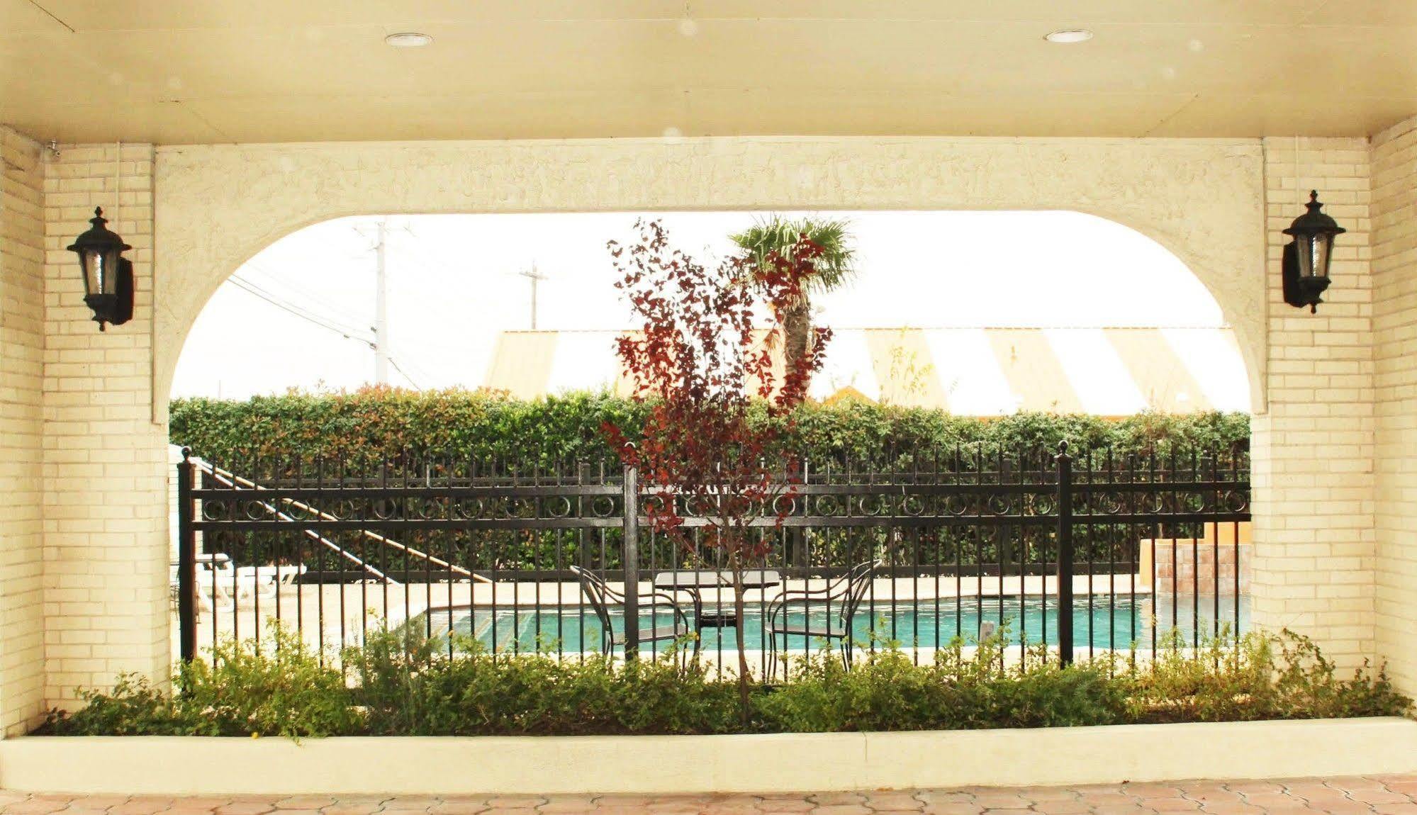 Quality Inn Near Lake Marble Falls Exteriér fotografie